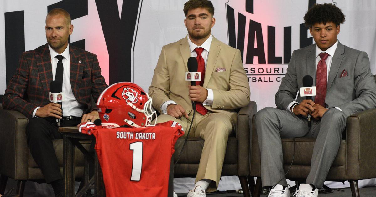 USD Expects Versatile Offense This Season