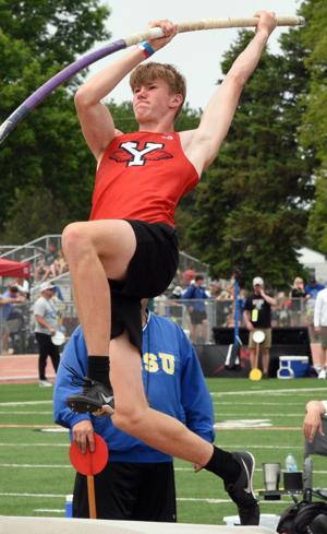 Rounds Soars To Third For Bucks