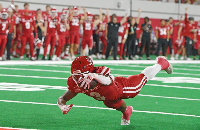 South Dakota Rolls Past No. 17 SIU Sports