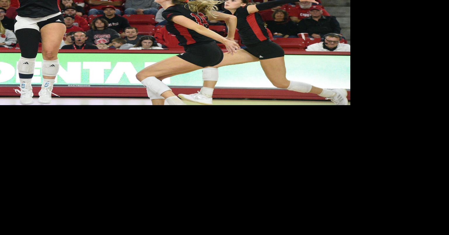 Setter Van Hook Aims To Finish South Dakota Career On High Note