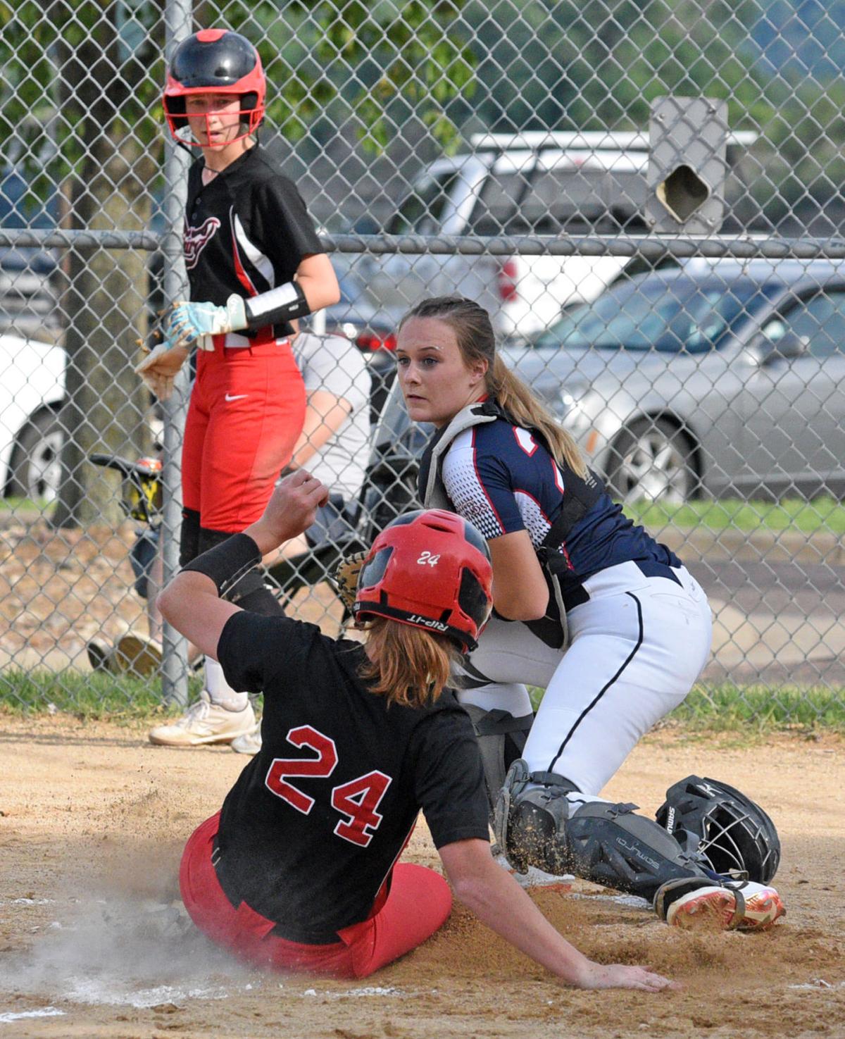 Yankton Girls’ Softball Invitational Begins Sports
