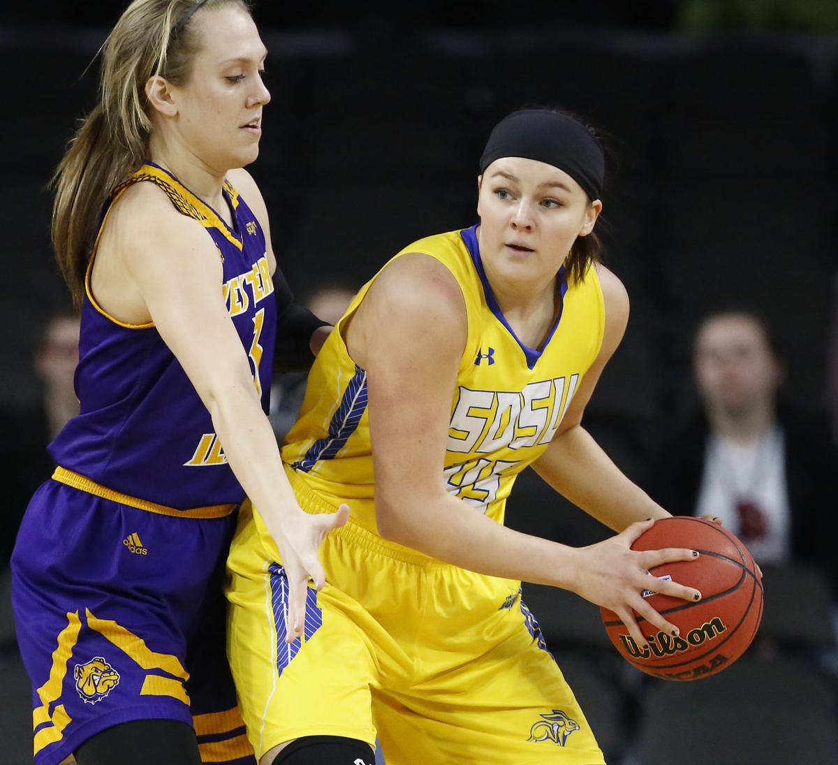Women Jacks Roll Past Wiu Earn Finals Berth Sports Yankton Net