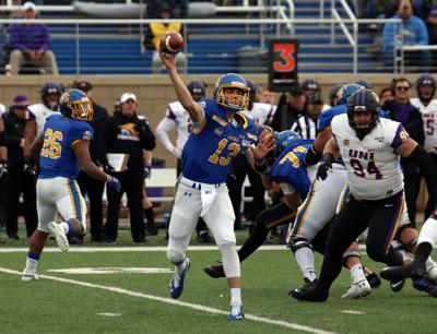 Sdsu Defense Dominates In Win Over Northern Iowa Sports Yankton Net
