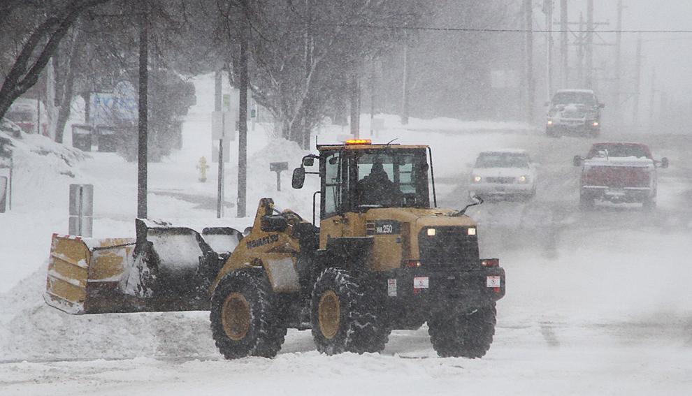 UPDATE 412 p.m. Area Begins Digging Out From Blizzard; Yankton Sees