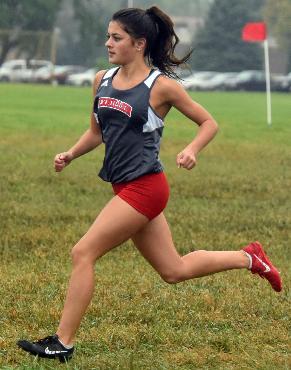 Vermillion S Lavin Mitchell S Cowins Win In Yankton Sports