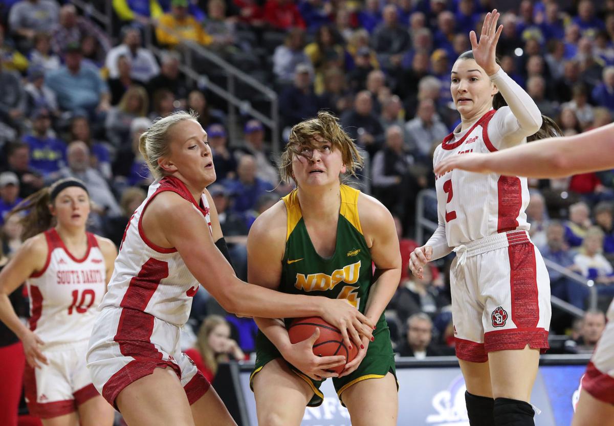 Atypical Passion For Defense Helps Usd Roll Into Semis Sports
