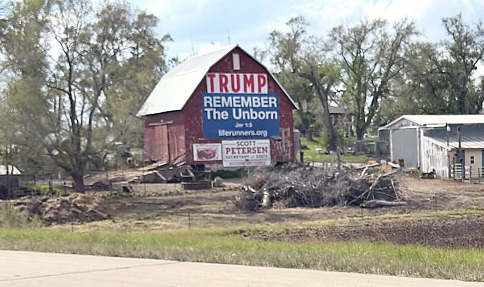Nebraska’s ‘Trump Barn’ Regains Sign, Thanks To Anonymous Donor, Installation Help