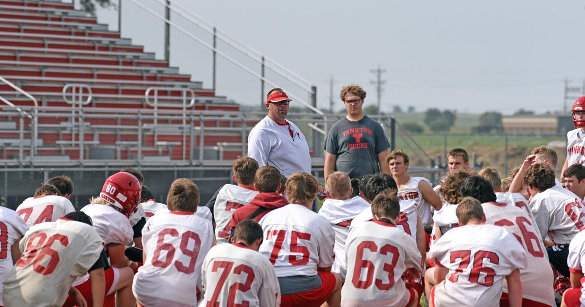 Football Bucks Remain Third In Polls Sports Yankton football-bucks-remain-third-in-polls-sports-yankton