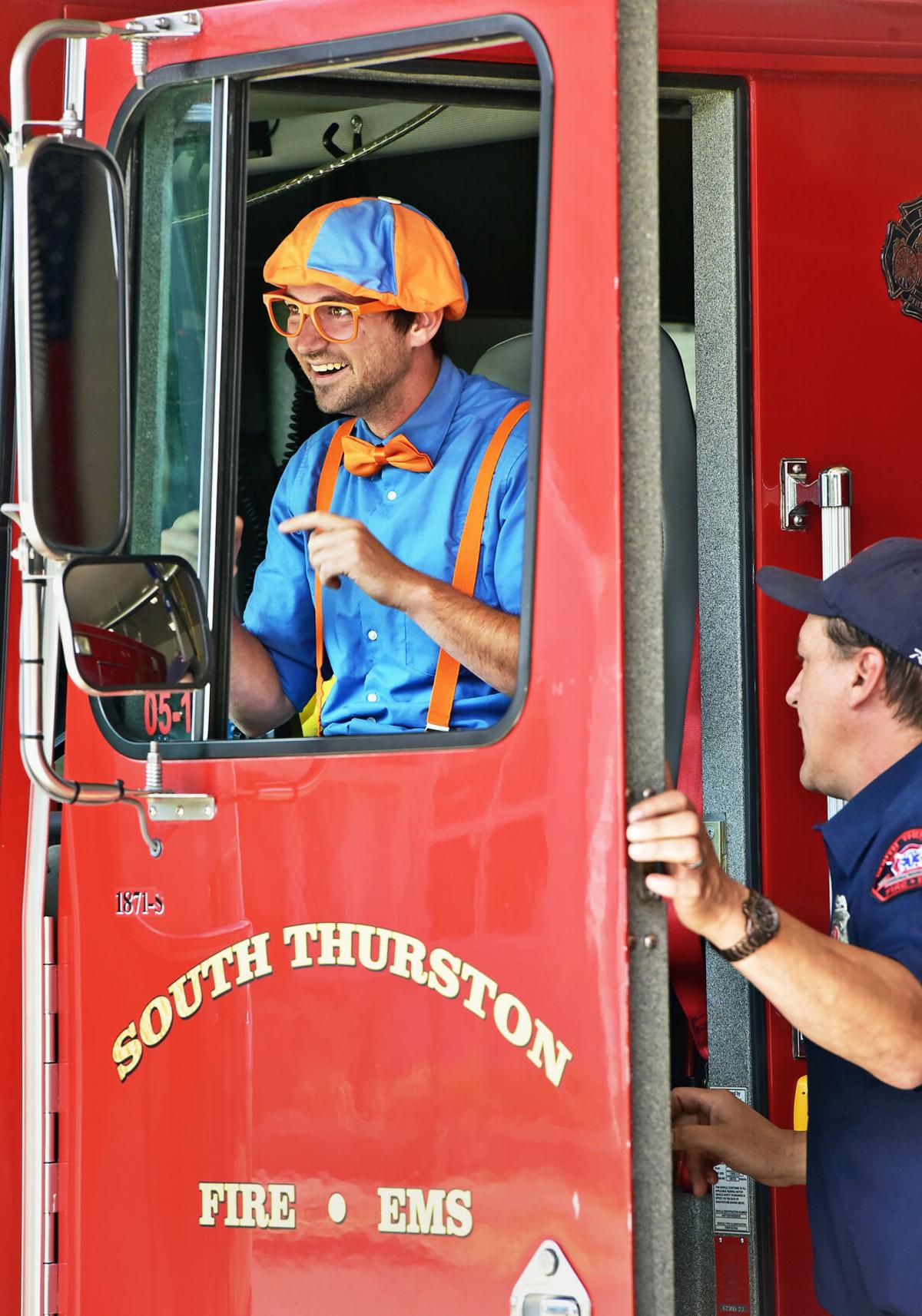 Youtube Sensation Blippi Records A Show In Tenino Yelmonline Com This sing along fire truck song with blippi will teach children about fire trucks. youtube sensation blippi records a show