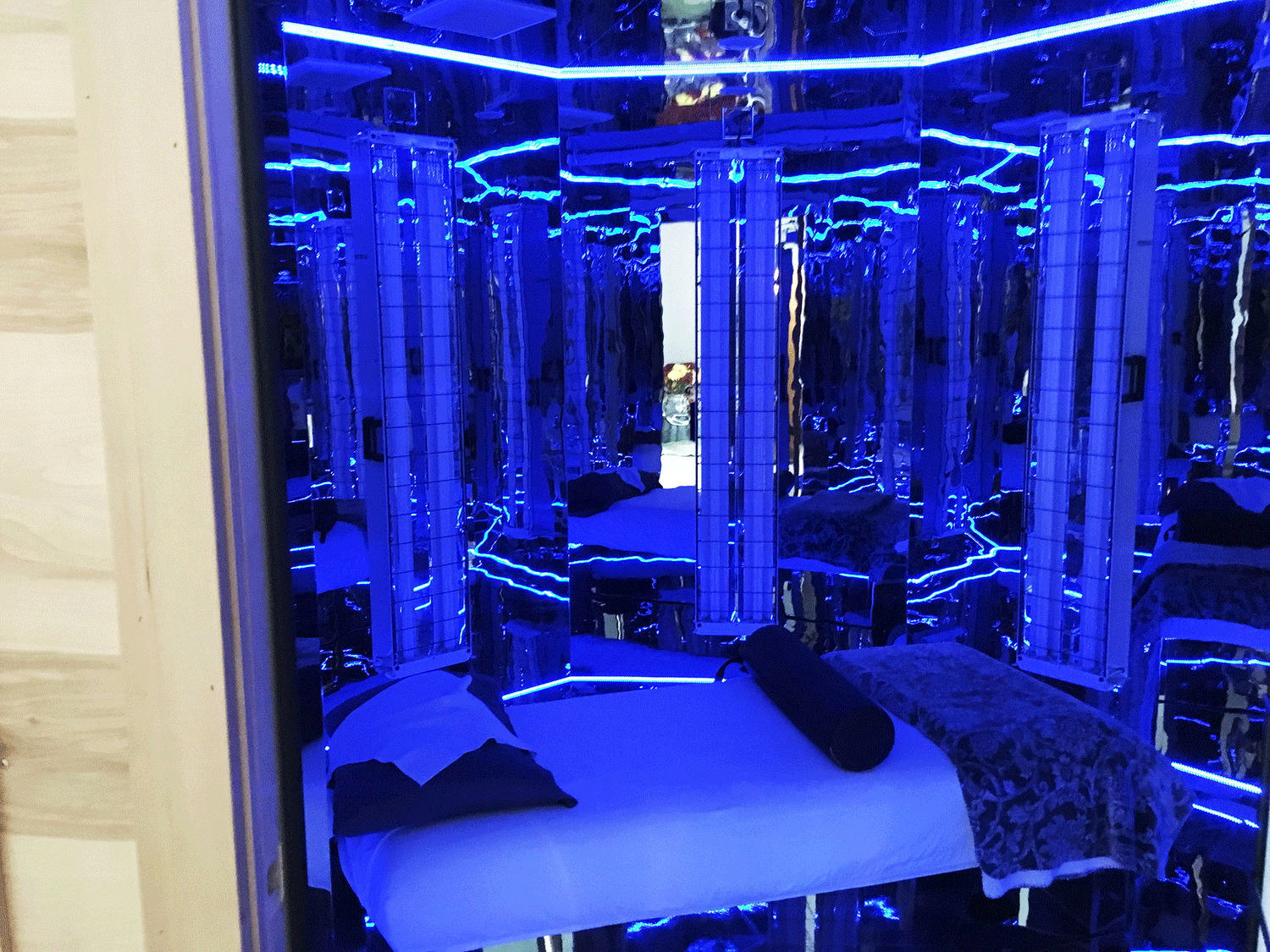 Blu Room