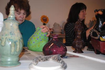 Ceramics Business Filling Pet Owner Wishes News Yelmonline Com