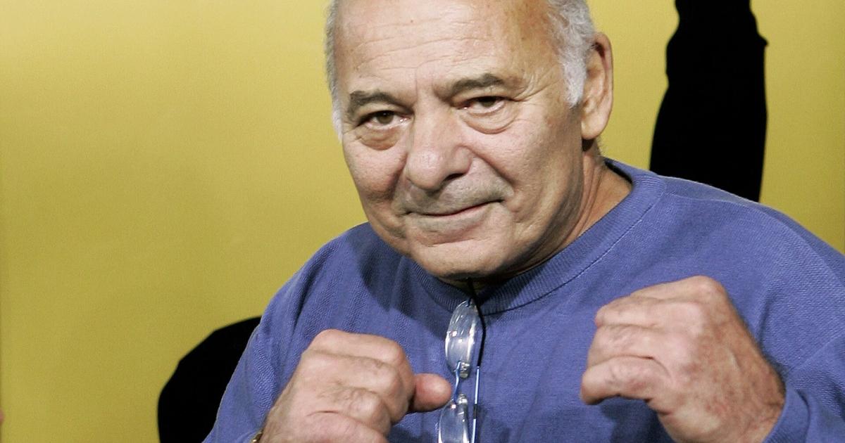 Burt Young, actor who played Paulie in ‘Rocky’ films, dies