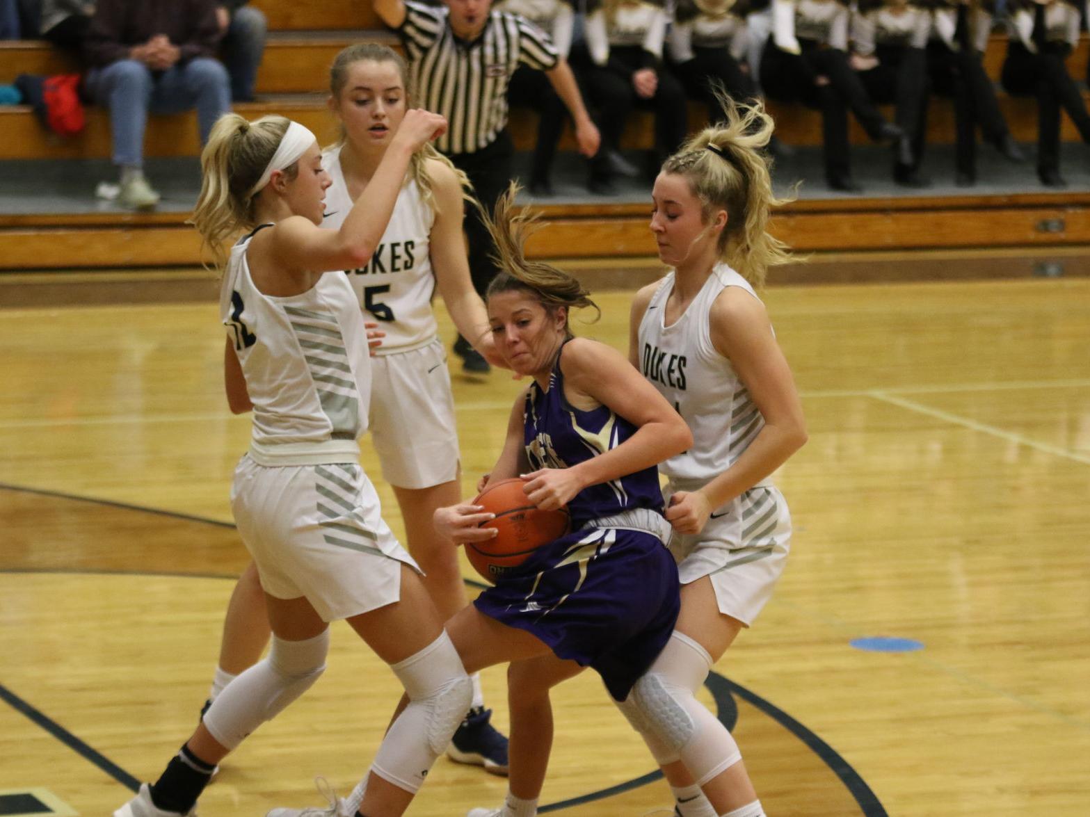 The York Girls Get Off To A Slow Start But Hang On Against Holdrege Sports Yorknewstimes Com The York Girls Get Off To A Slow Start But Hang On Against Holdrege Sports Yorknewstimes Com