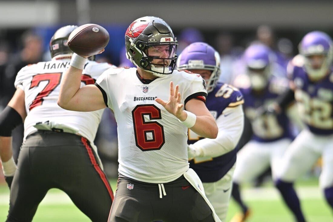 Bucs top Vikings behind Baker Mayfield's 2 touchdowns in first