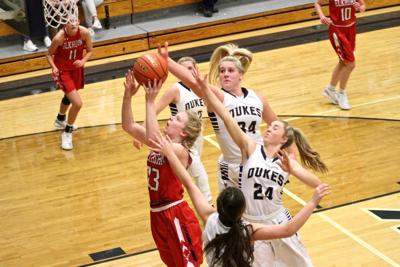 Elkhorn S Meehan Takes The Air Out Of The Duke Dome Sports