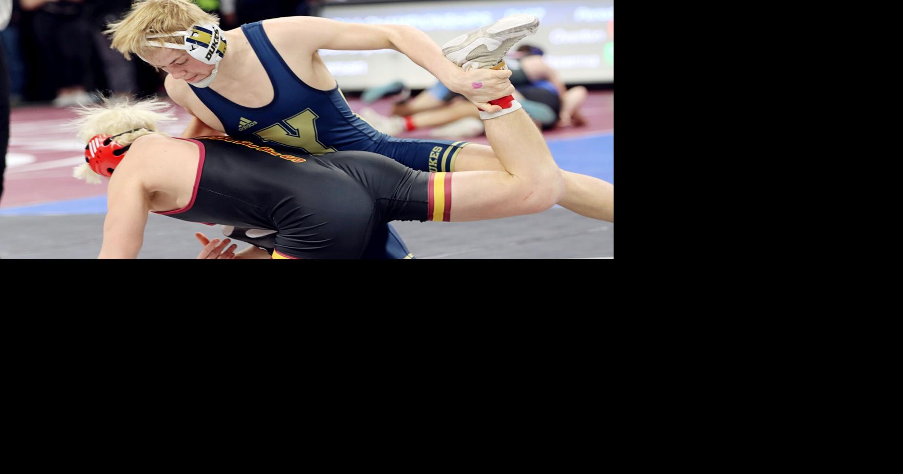 York’s Loosvelt realizes dream, signs to wrestle at Chadron State