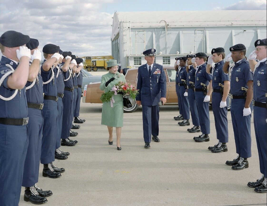 'Angel on Earth' — Queen Elizabeth charmed SAC workers during 1984