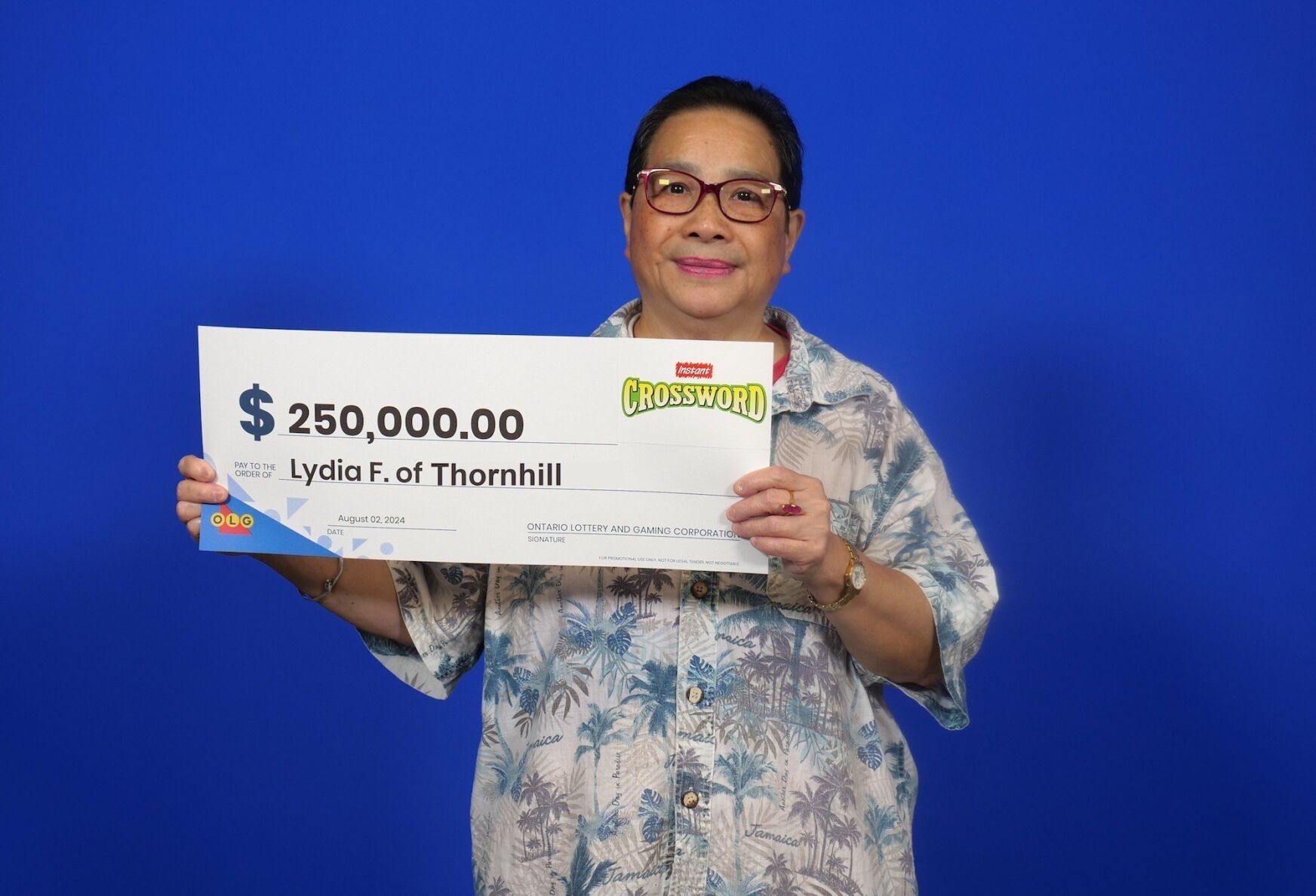 Thornhill woman wins big on scratch lottery ticket