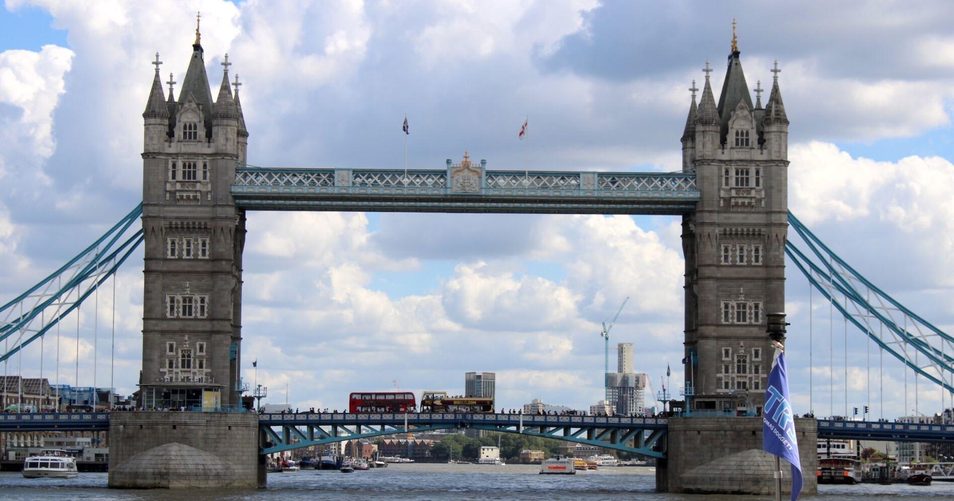 Canada alerts travellers to the U . K . about rule changes