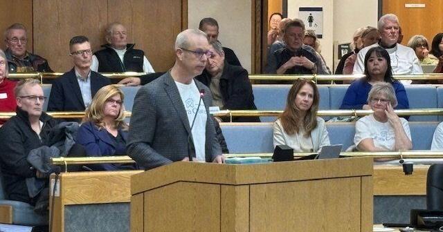 ‘Sickens me’: Critics angry Aurora mayor vetos men’s shelter