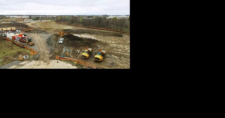Highway 404 Road crossing improvement project underway - Vimarsana News