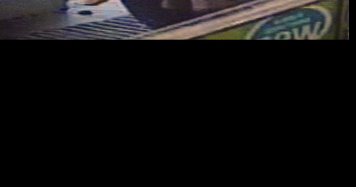Thieves worked together in distraction theft in Richmond Hill