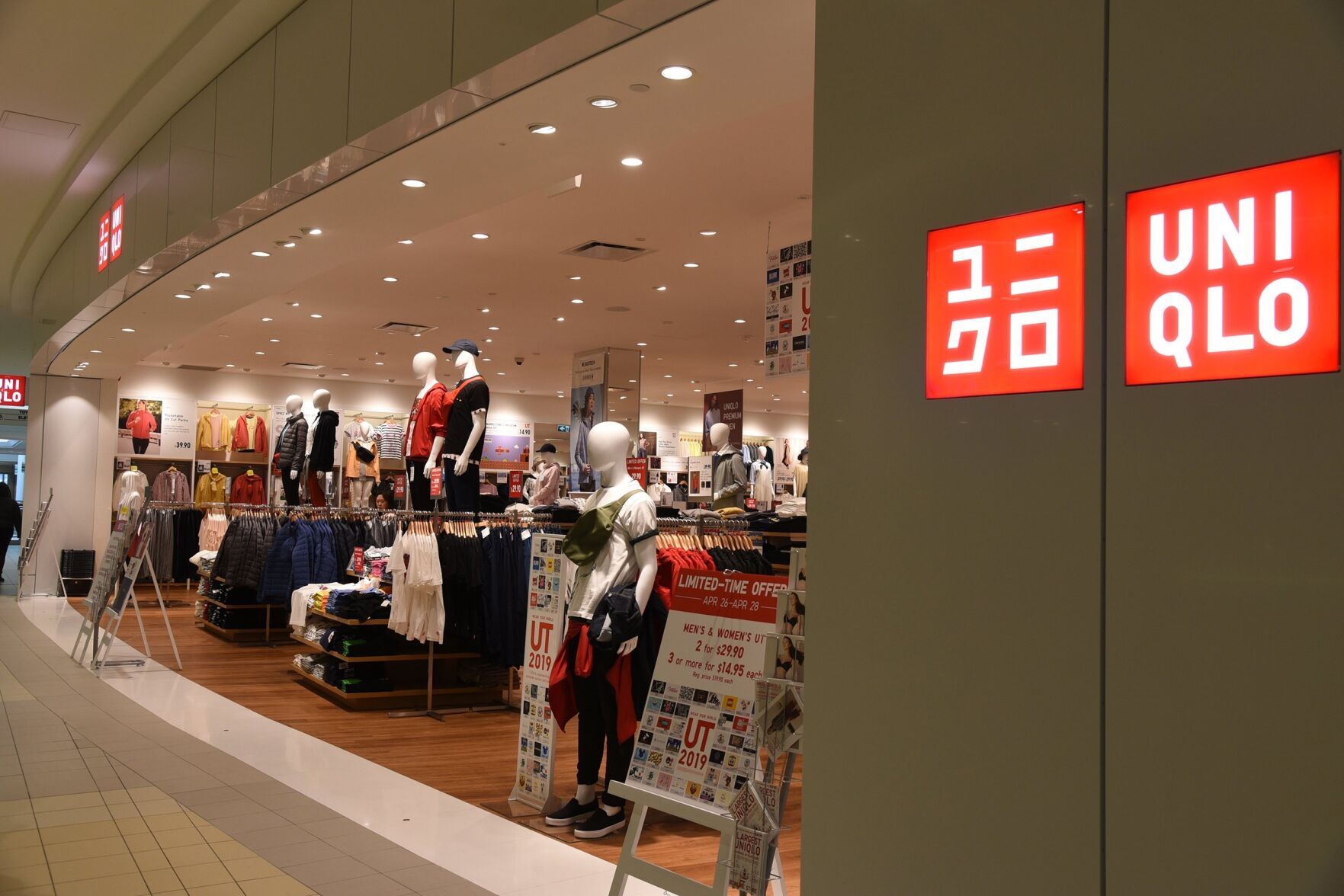 Clothing company UNIQLO brings its unique approach to Vaughan Mills