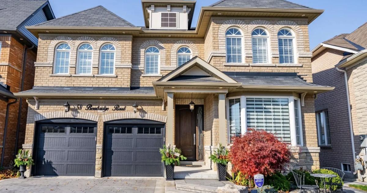 'Staggering': Markham home hits real estate market for $2.1 million but sells for well below asking price, despite having hot tub, gazebo, 4 bathrooms and 6 parking spots