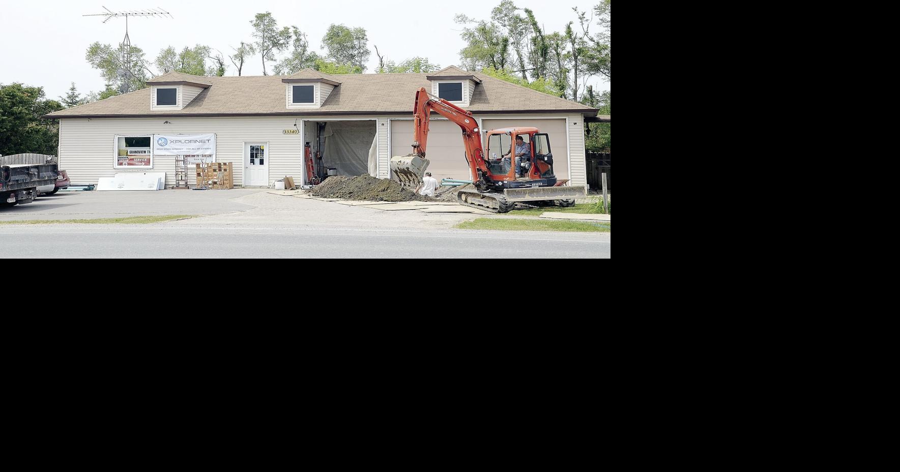 Nobleton councillor, honey producer duel over rights under sign bylaw