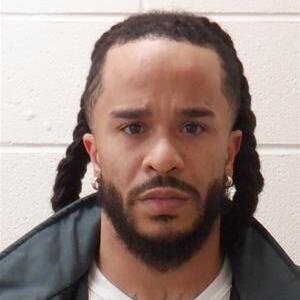 Runaway inmate known to frequent Vaughan : OPP