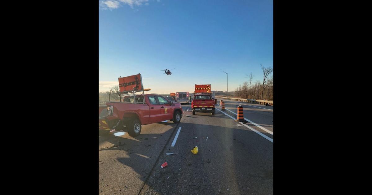 2 seriously injured in Highway 400 crash