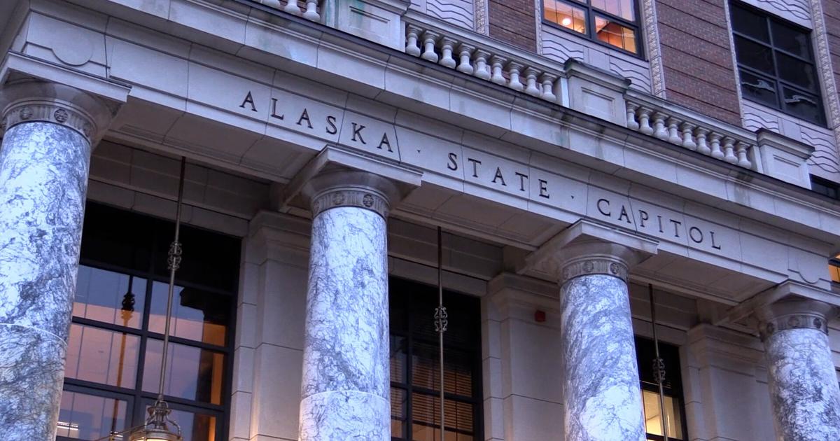 Alaska lawmakers hold technical special session amid standoff with Gov. Dunleavy