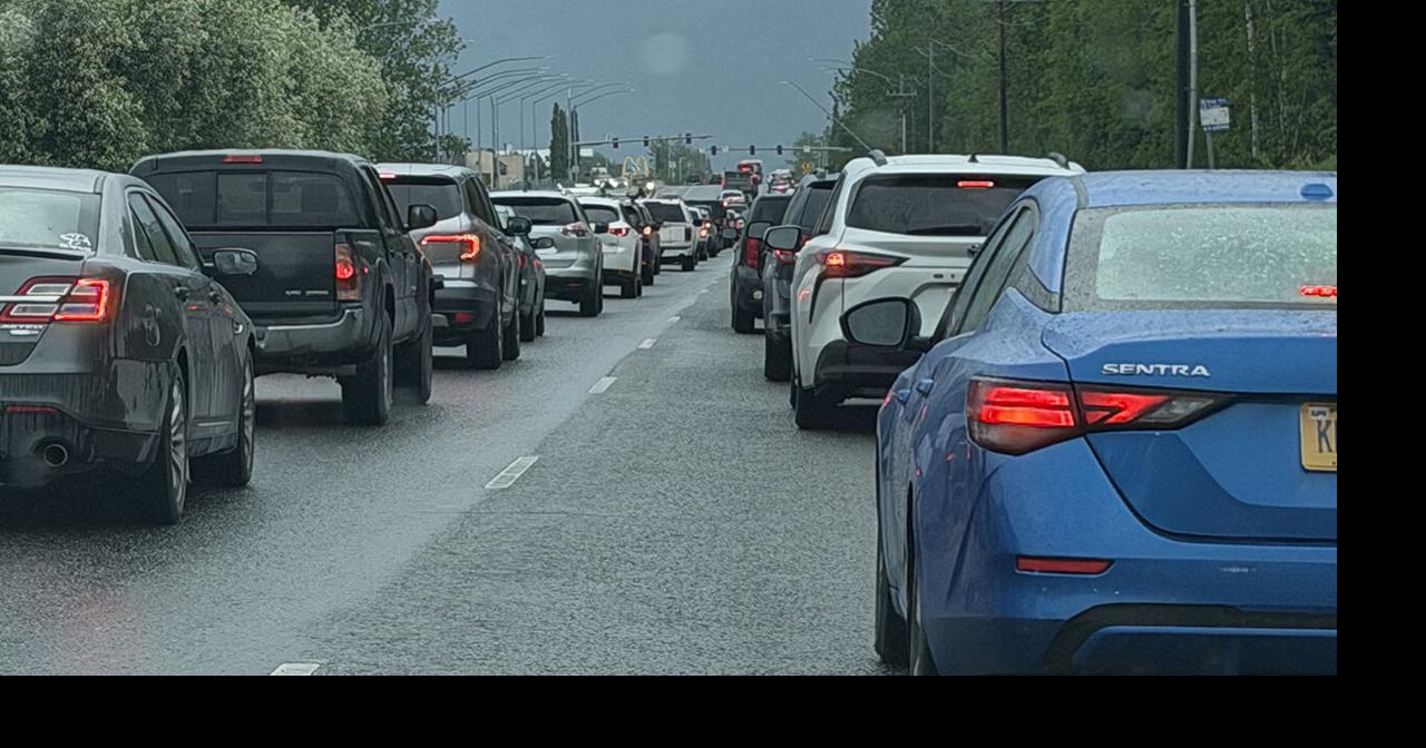 Power outage disrupts Midtown Anchorage traffic lights during commute