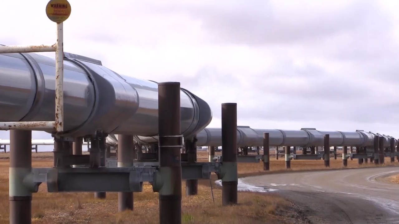 <a href="https://www.youralaskalink.com/news/politics/alaska-house-approves-lng-pipeline-tax-bill-sends-measure-to-senate/article_fcc38353-3a71-488f-bc60-5731492480bb.html" target="_blank">Alaska House approves LNG pipeline tax bill, sends measure to Senate</a>