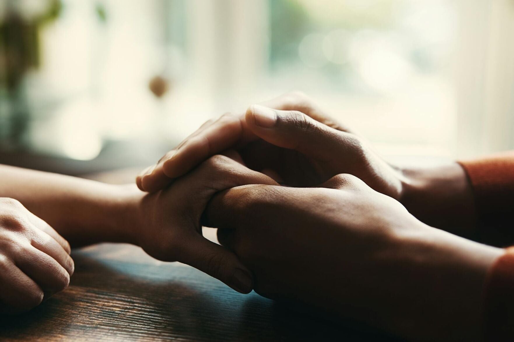 <a href="https://www.youralaskalink.com/arts_and_entertainment/health/if-you-think-someone-has-an-eating-disorder-should-you-say-something-a-dietitian-explains/article_c404dcab-461b-559b-9dae-38ff578fb438.html" target="_blank">If you think someone has an eating disorder, should you say something? A dietitian explains how to express concern without body shaming</a>