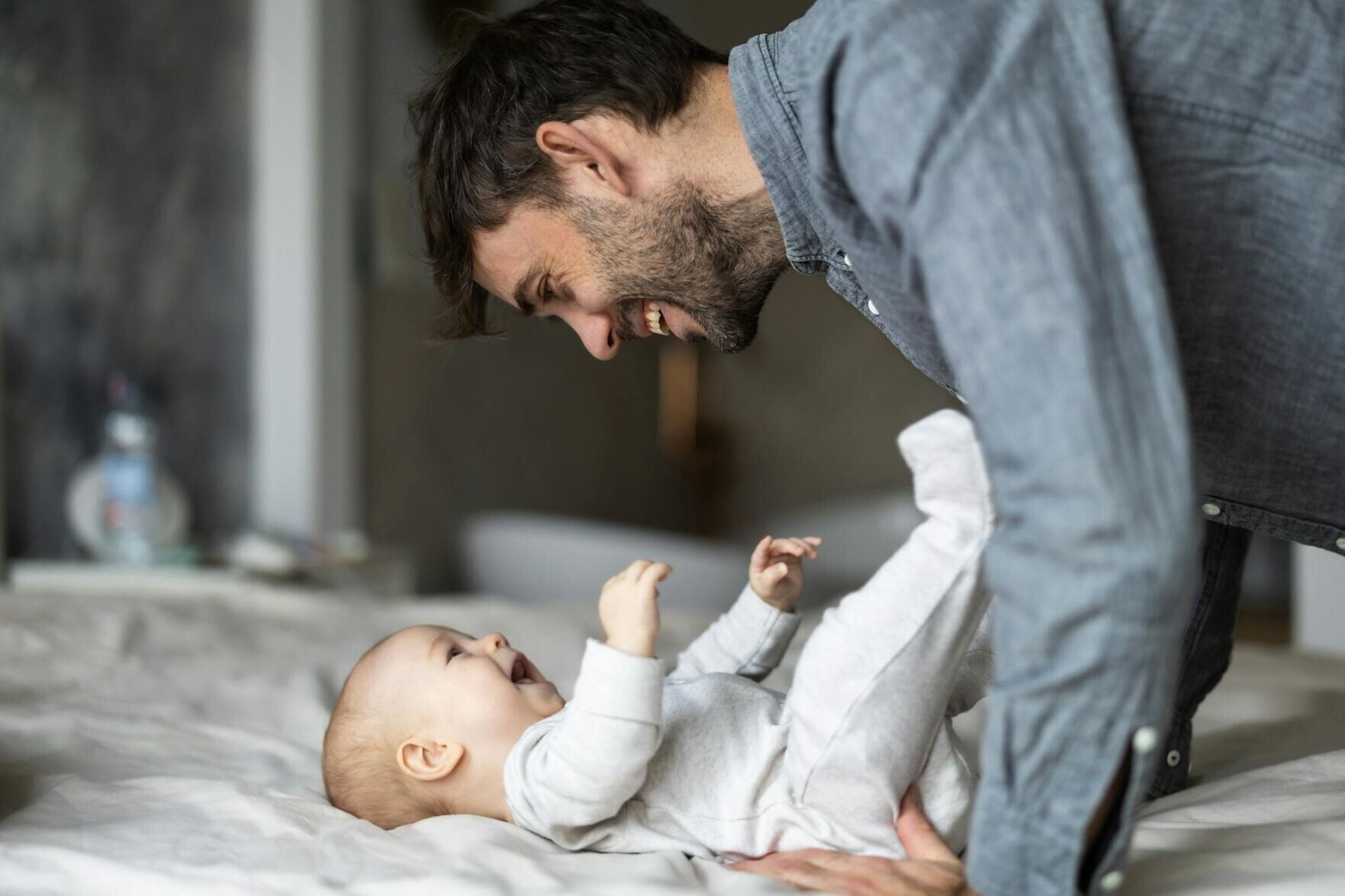<a href="https://www.youralaskalink.com/news/national/generous-paternal-leave-policies-improve-maternal-and-newborn-health-family-finances-and-workplace-equality/article_ebc87ba7-11c1-5220-8f43-e50ba7fd6687.html" target="_blank">Generous paternal leave policies improve maternal and newborn health, family finances and workplace equality</a>