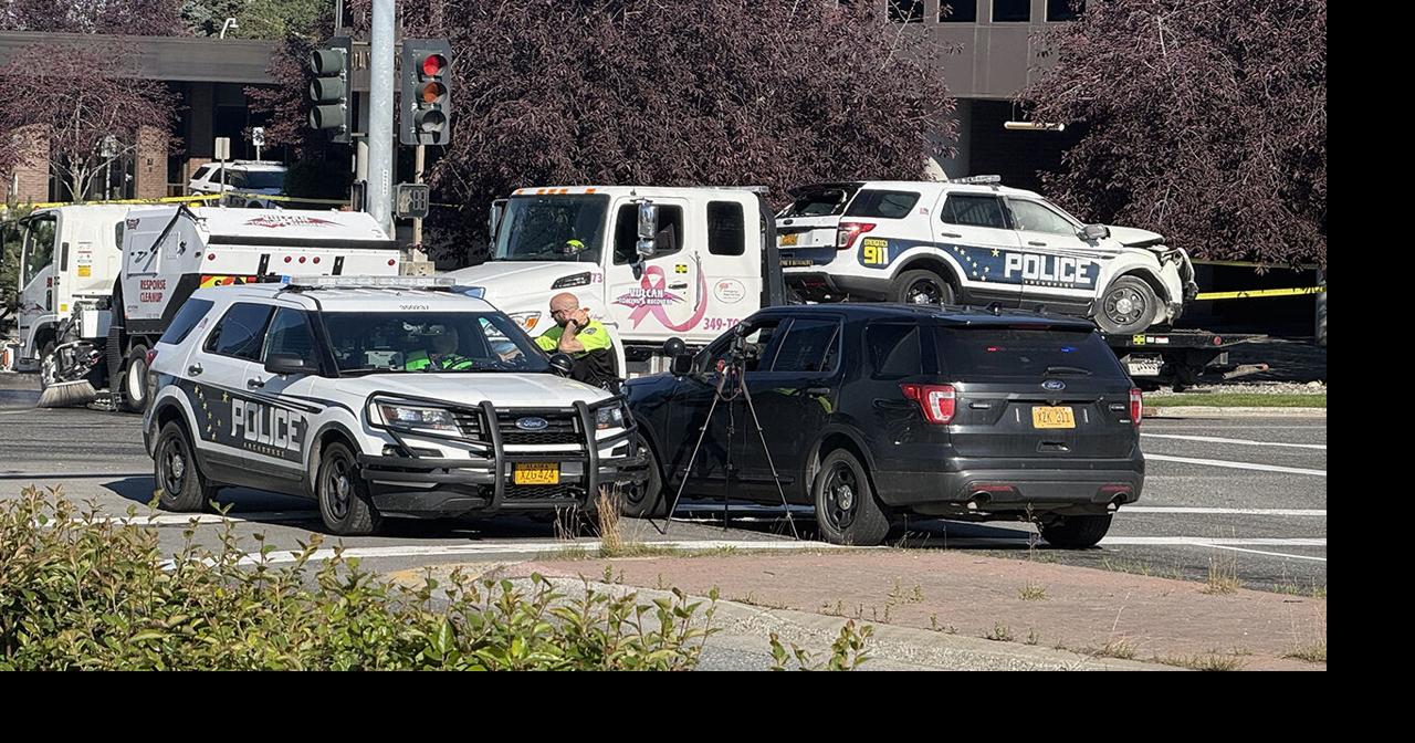 Two Dead in Anchorage Police Cruiser and Taxi Collision