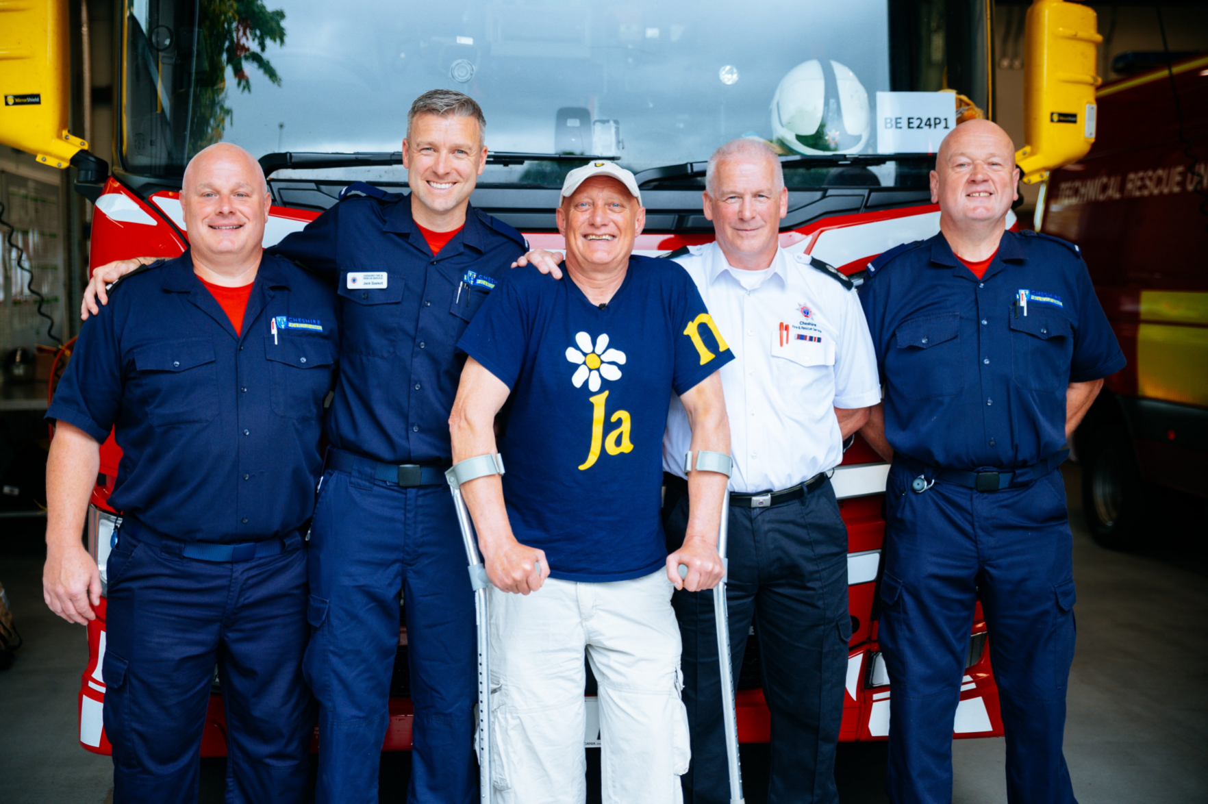 <a href="https://www.youralaskalink.com/news/national/man-rescued-after-shattering-back-from-falling-down-50-foot-well/article_ef8ccf91-530b-5fd6-bbd3-afbeb8604c35.html" target="_blank">Man rescued after shattering back from falling down 50-foot well</a>