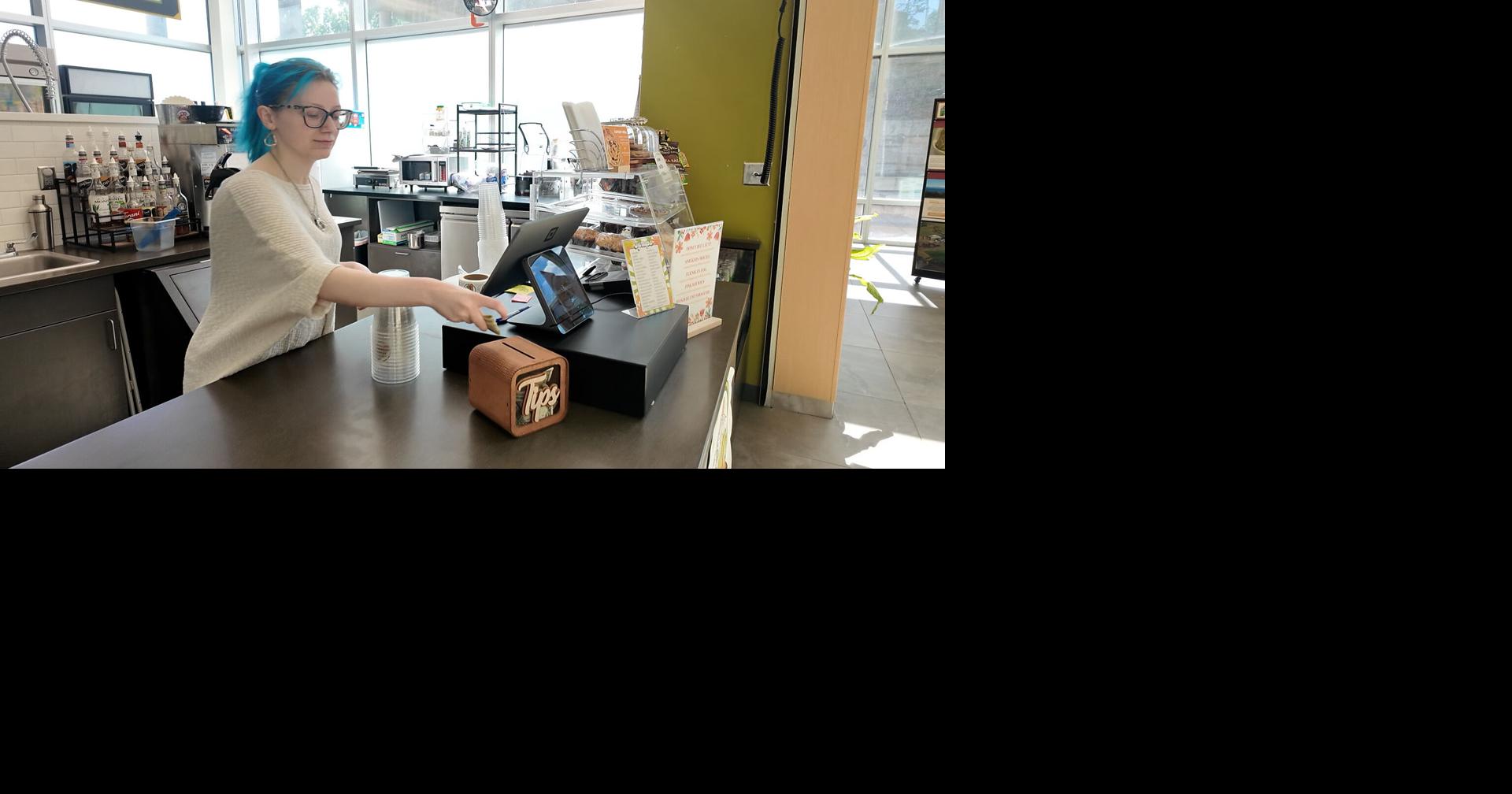 <a href="https://www.youralaskalink.com/livestream/alaska-minimum-wage-hike-brings-relief-but-challenges-remain/video_b7209b08-12e9-52ae-8de5-776f4b2664c5.html" target="_blank">Alaska minimum wage hike brings relief, but challenges remain</a>