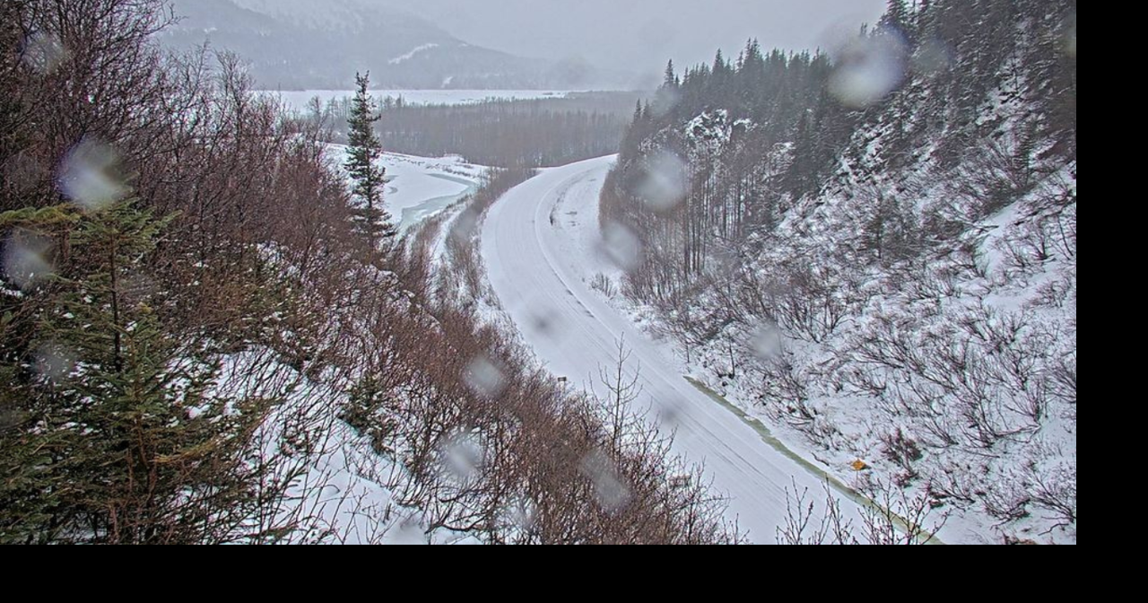 Avalanche cleanup underway along Richardson Highway near Keystone Canyon