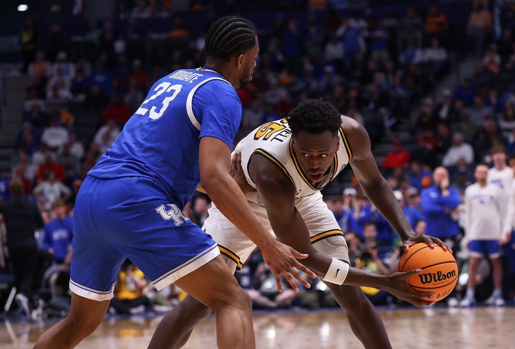 <a href="https://www.youralaskalink.com/sports/national/mark-mitchell-enters-transfer-portal-after-receiving-fifth-year-of-eligibility/article_272a8d23-dbf7-5d76-93e3-fe726285a790.html" target="_blank">Mark Mitchell enters transfer portal after receiving fifth year of eligibility</a>