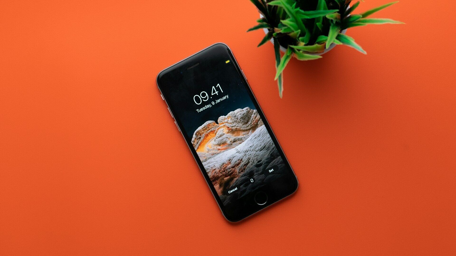 <a href="https://www.youralaskalink.com/news/national/what-does-your-phone-background-say-about-you/article_d3221b20-fb3f-542f-96a2-e187e7c316ed.html" target="_blank">What does your phone background say about you?</a>