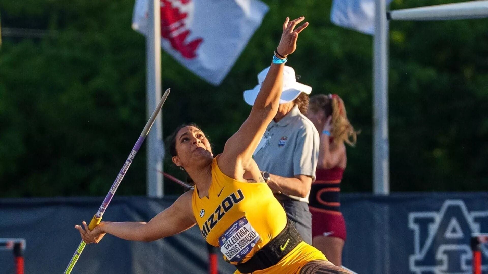 <a href="https://www.youralaskalink.com/sports/national/mizzou-throwers-lean-on-consistency-entering-ncaa-outdoor-championships/article_879003bf-40b2-5810-a4f7-7aeb105ad745.html" target="_blank">Mizzou throwers lean on consistency entering NCAA Outdoor Championships</a>