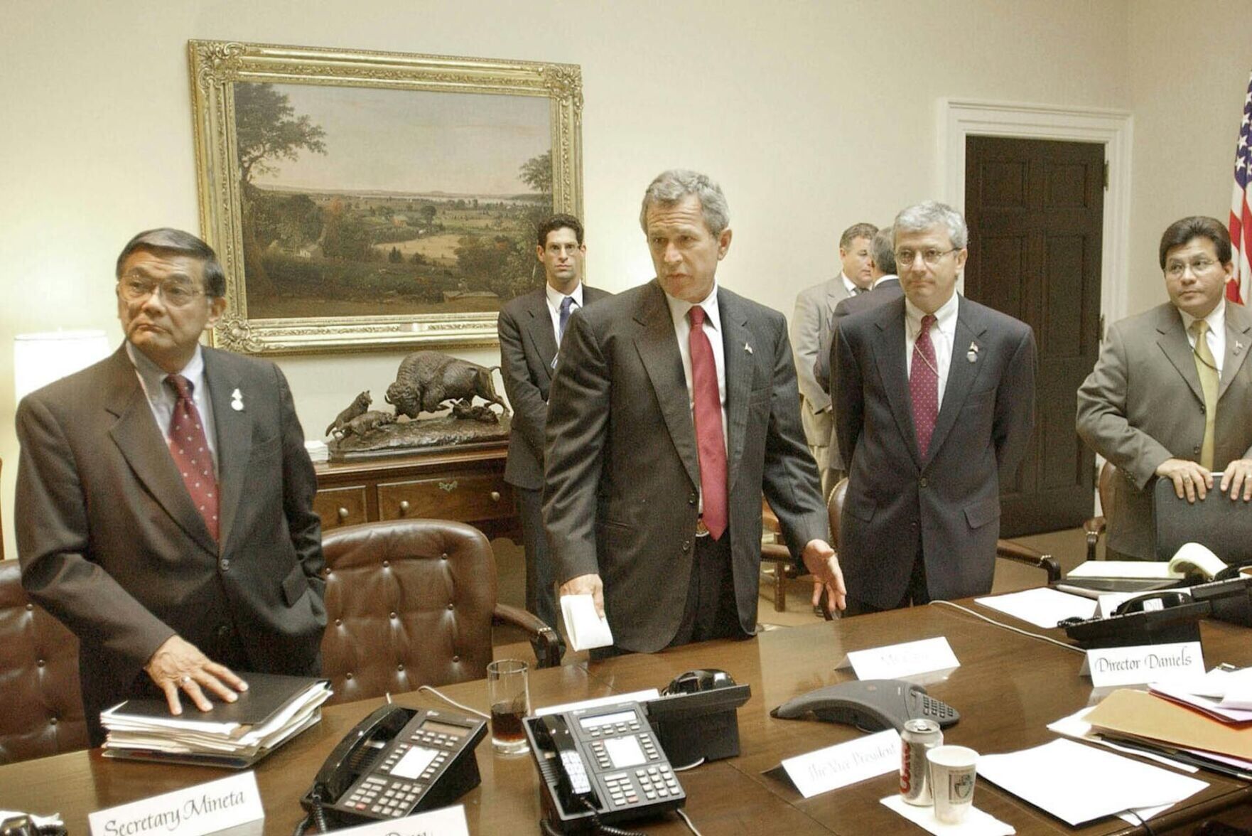 <a href="https://www.youralaskalink.com/news/national/on-sept-17-2001-transportation-secretary-norman-mineta-left-met-with-president-george-w-bush/image_ddee7f57-2f65-50e7-a2a7-34c8c34ca007.html" target="_blank">On Sept. 17, 2001, Transportation Secretary Norman Mineta, left, met with President George W. Bush and others.</a>
