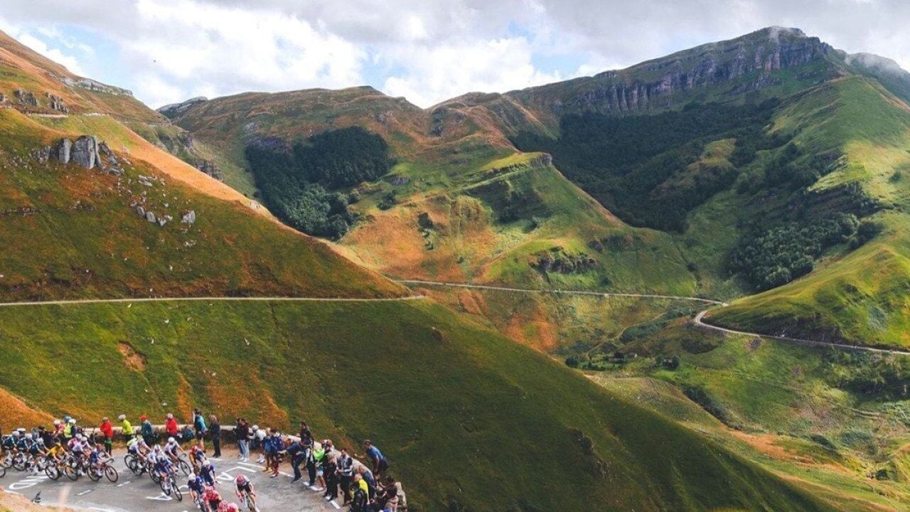 <a href="https://www.youralaskalink.com/sports/national/why-cycling-fans-are-traveling-to-watch-the-world-s-biggest-races-in-person/article_77390cd7-0b19-55cd-ba67-55828558b2e2.html" target="_blank">Why cycling fans are traveling to watch the world’s biggest races in person</a>
