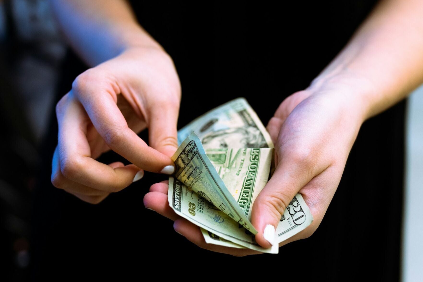 <a href="https://www.youralaskalink.com/news/national/3-in-5-millennials-say-their-financial-image-doesn-t-match-reality/article_84a6b853-060f-51d7-bfd7-dae4177328f6.html" target="_blank">3 in 5 millennials say their financial image doesn’t match reality</a>
