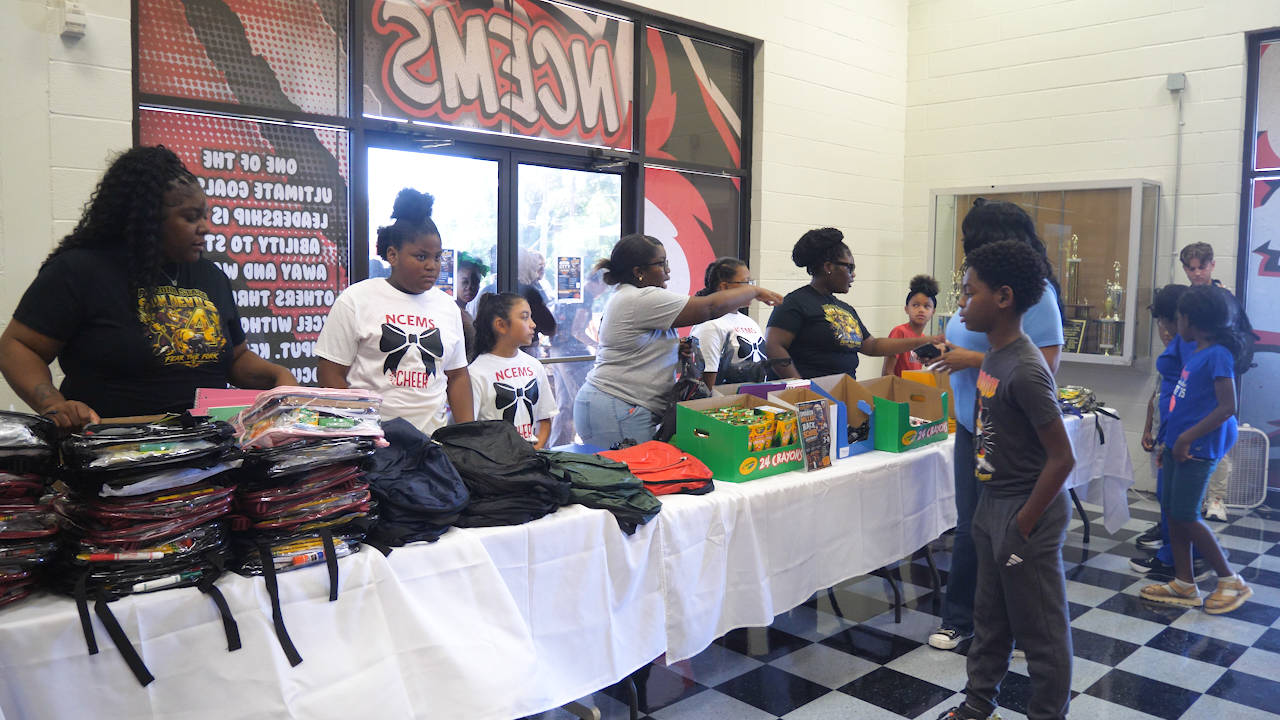 <a href="https://www.youralaskalink.com/sports/national/backpack-giveaway/image_ebea2775-4587-5e0c-aeeb-9d0b6082fc12.html" target="_blank">Backpack giveaway</a>