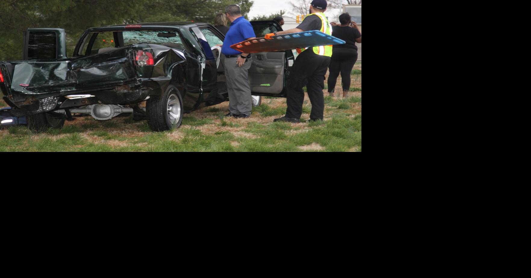 Two injured in wreck | Local News | yourgv.com