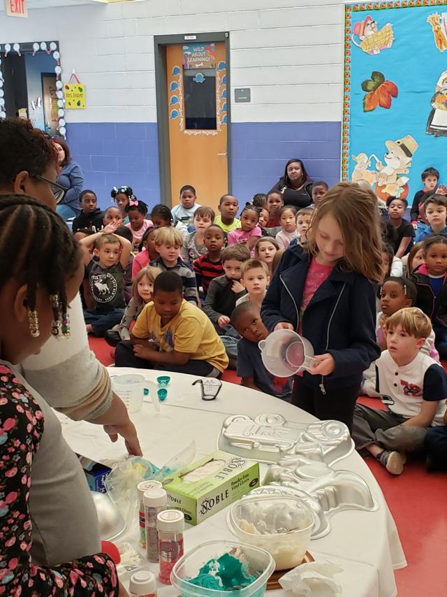 Photos: Students learn how to use math to make cupcakes | Education