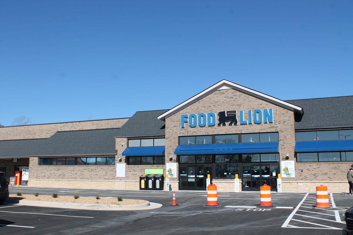 Shoppers Crowd Into Food Lion Ahead Of New Location Opening Wednesday |  Local Business | Yourgv.com